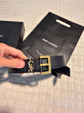 Saint Laurent Cassandre Belt with Square Buckle in Grained Leather Black & Gold